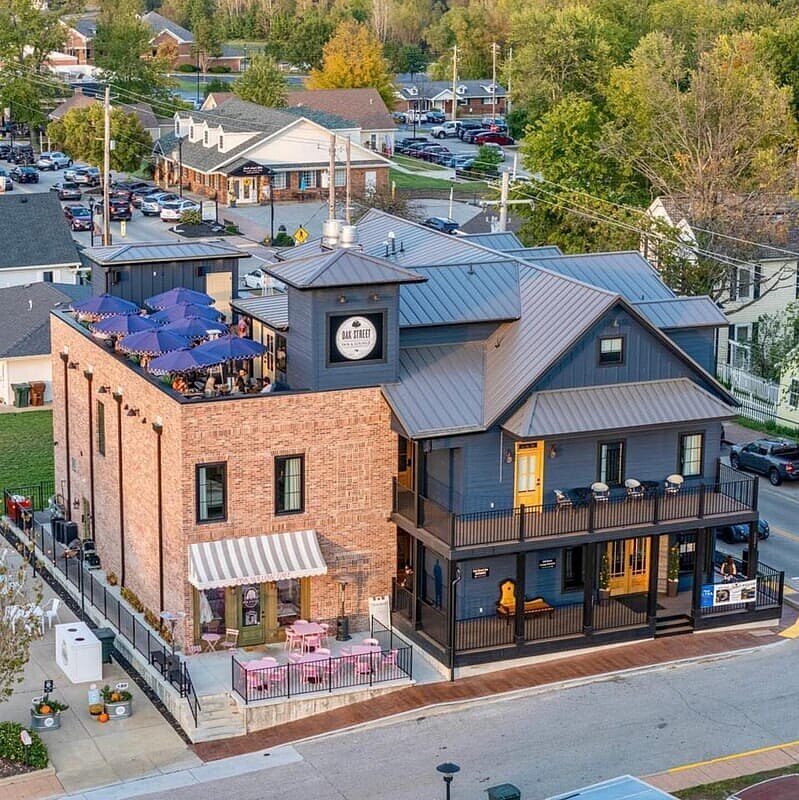 Oak Street Inn and Lounge